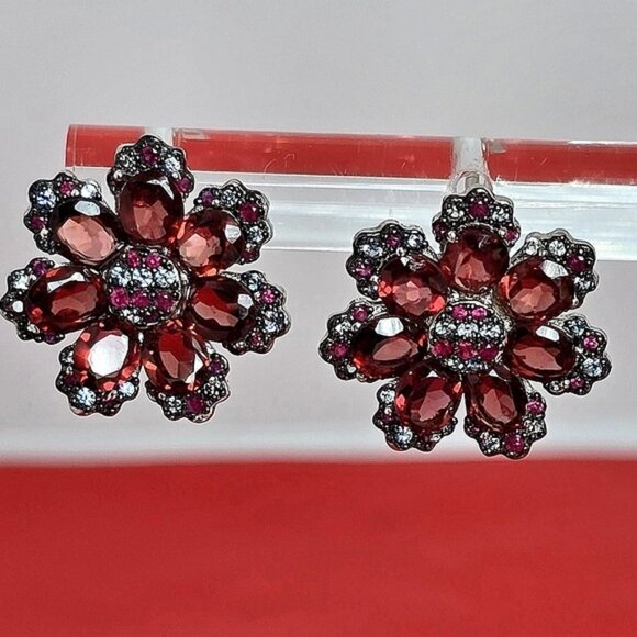 925 Sterling Silver flower Earrings with Natural Garnet, Sapphire, Ruby Gemstone - Picture 5 of 9